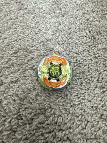 Customer photo review of Takara Tomy Rock Zurafa Beyblade Giraffe R145WB BB-78