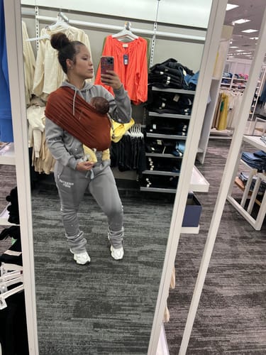 Customer photo review of Mama's Bonding Comforter