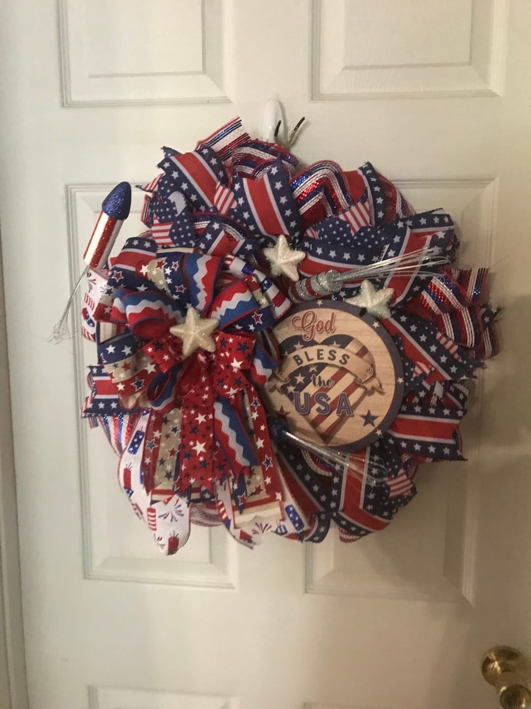 Customer photo review of 14" Oval Grapevine Wreath - DECOE-033