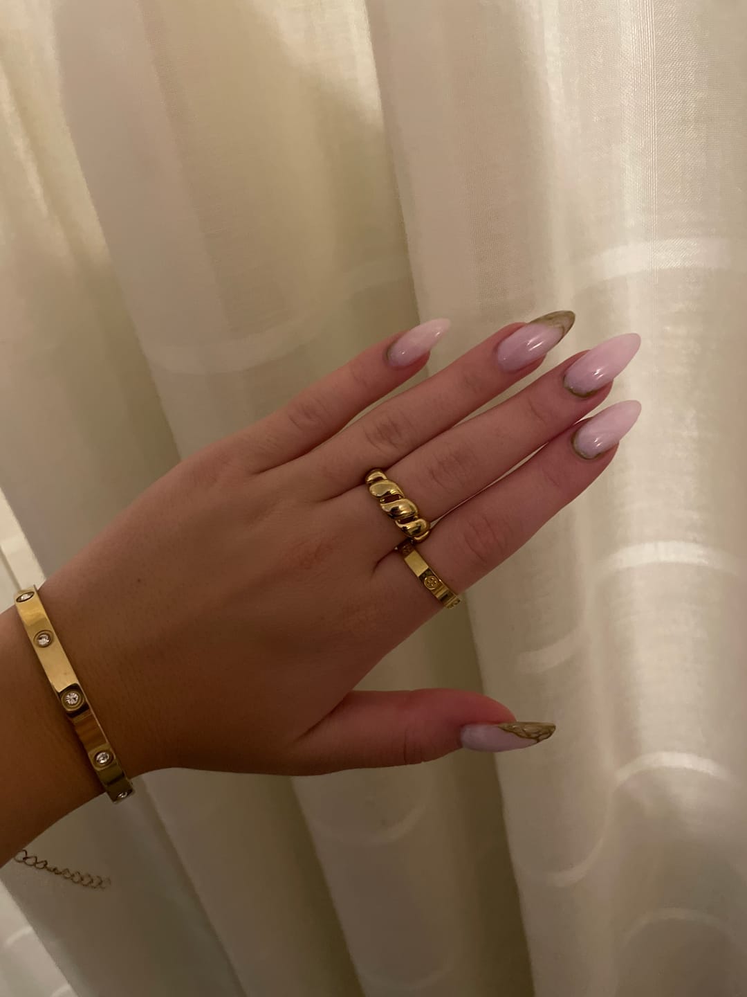 Customer photo review of Crossed Arianna Ring | 18K vergoldet