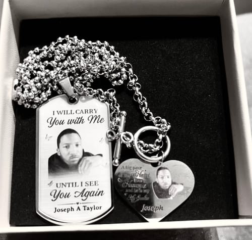 Customer photo review of Personalized Heart Bracelet I'm Always With You - Memorial Gift For Family, Friend