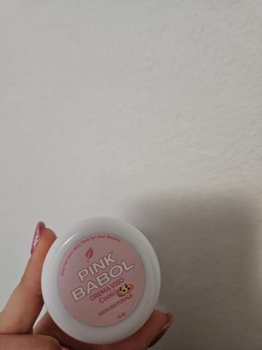 Customer photo review of Crema idratante viso con acido ialuronico