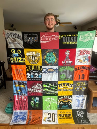 T-shirt quilt featuring grizzlies by Debi from IL