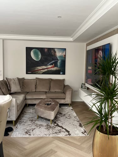 Customer photo review of Paveikslas "LOVE HURTS, LOVE SAVES"