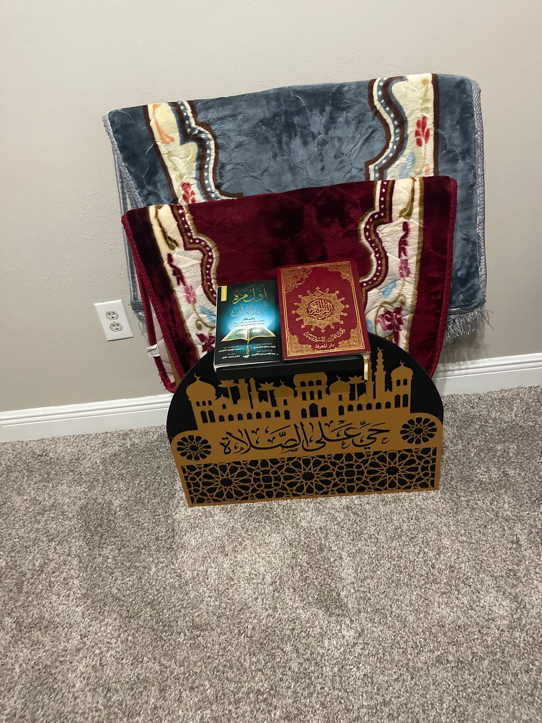 Customer photo review of Prayer Rug Holder - Wooden Prayer Mat Stand and Storage Ideas