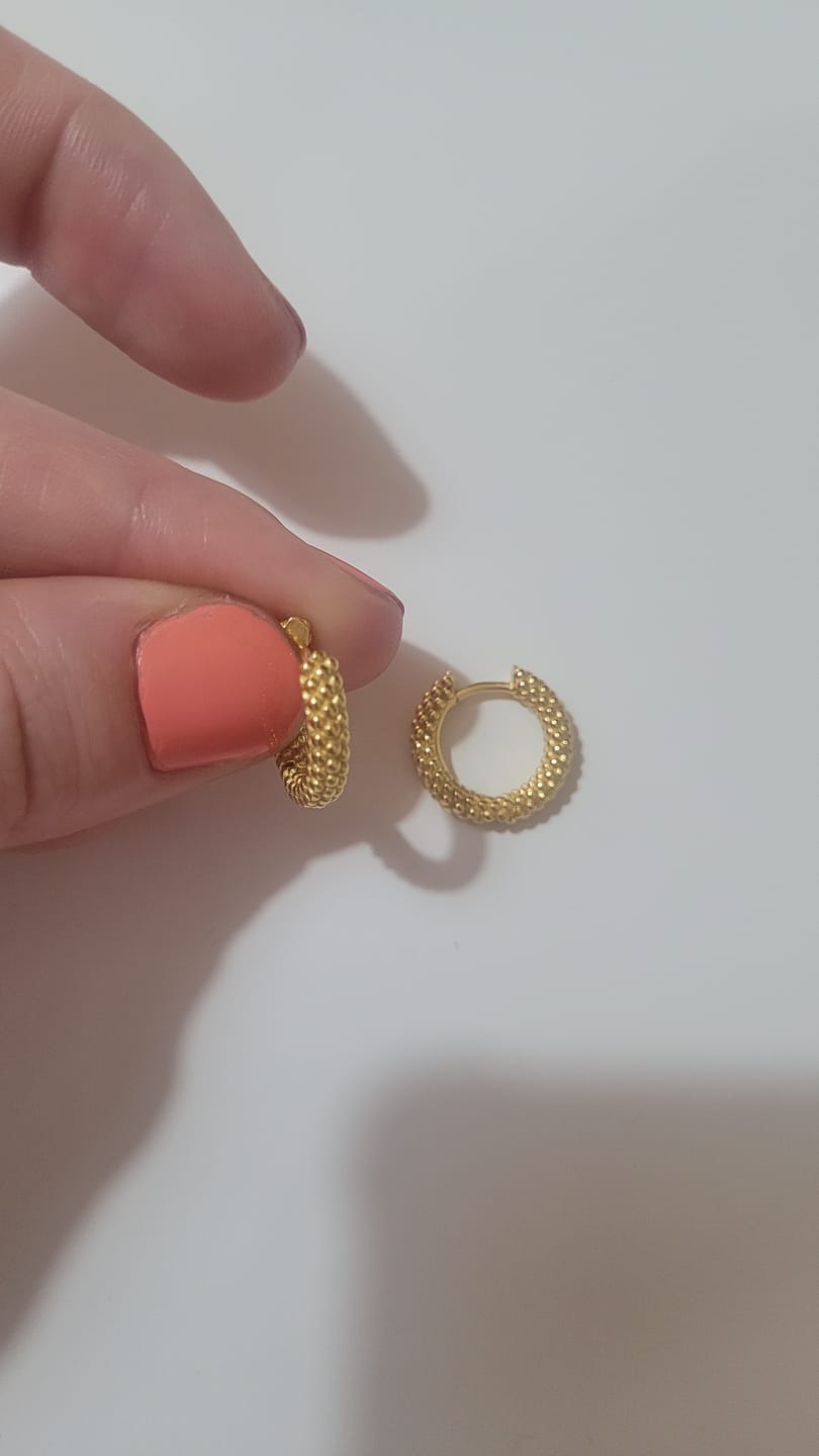 Customer photo review of Pendientes Aros Bolitas