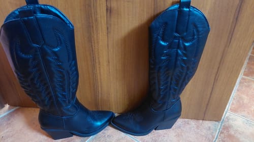 Customer photo review of Stivali Texani in pelle con tacco