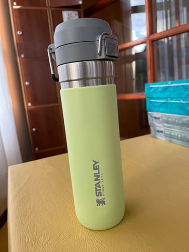 Customer photo review of Botella Termica Quick Flip Stanley Verde Claro | 709 Ml