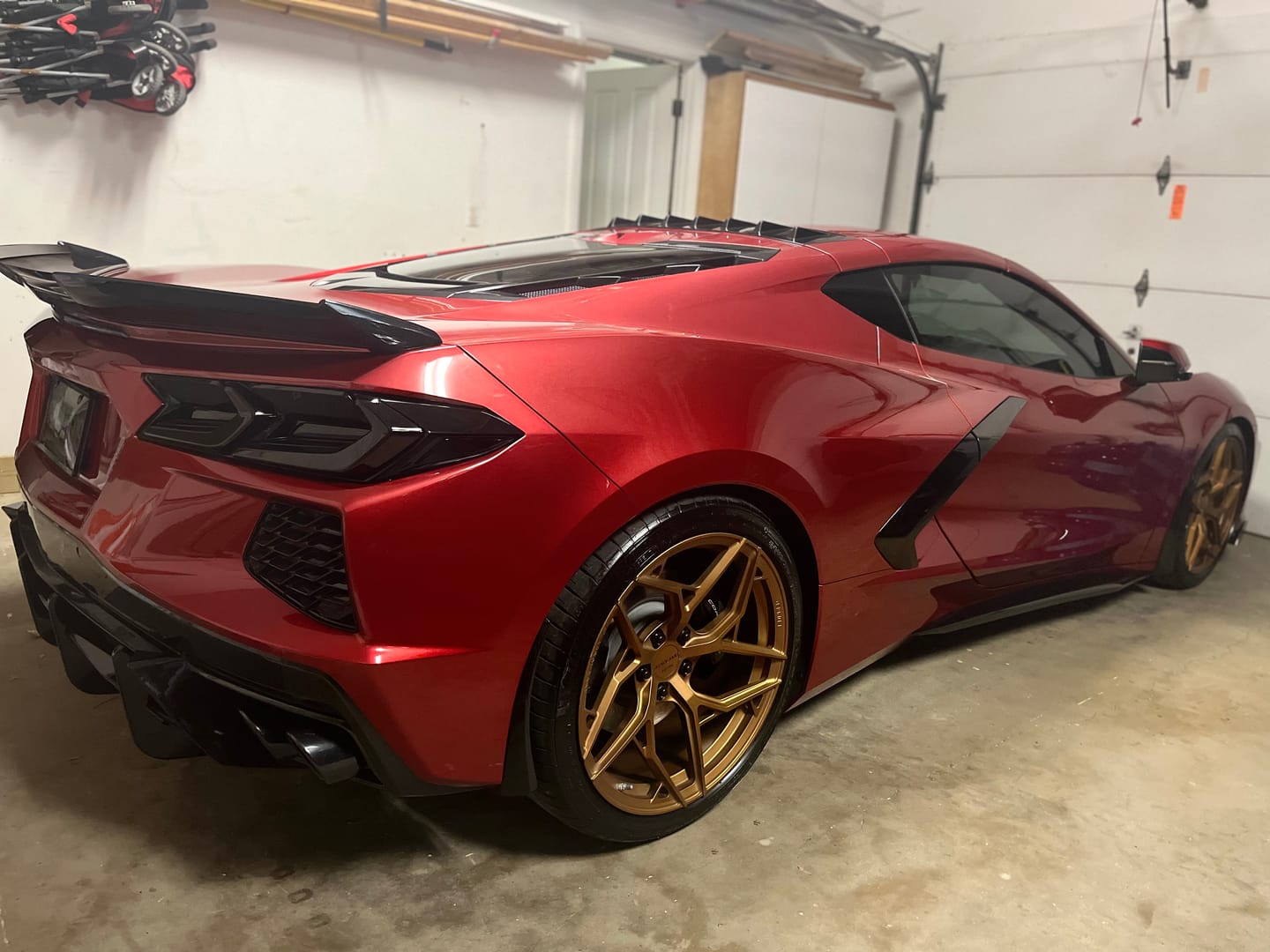 Customer photo review of Chevrolet Corvette C8 Z51 Add-On Rear Diffuser Fin