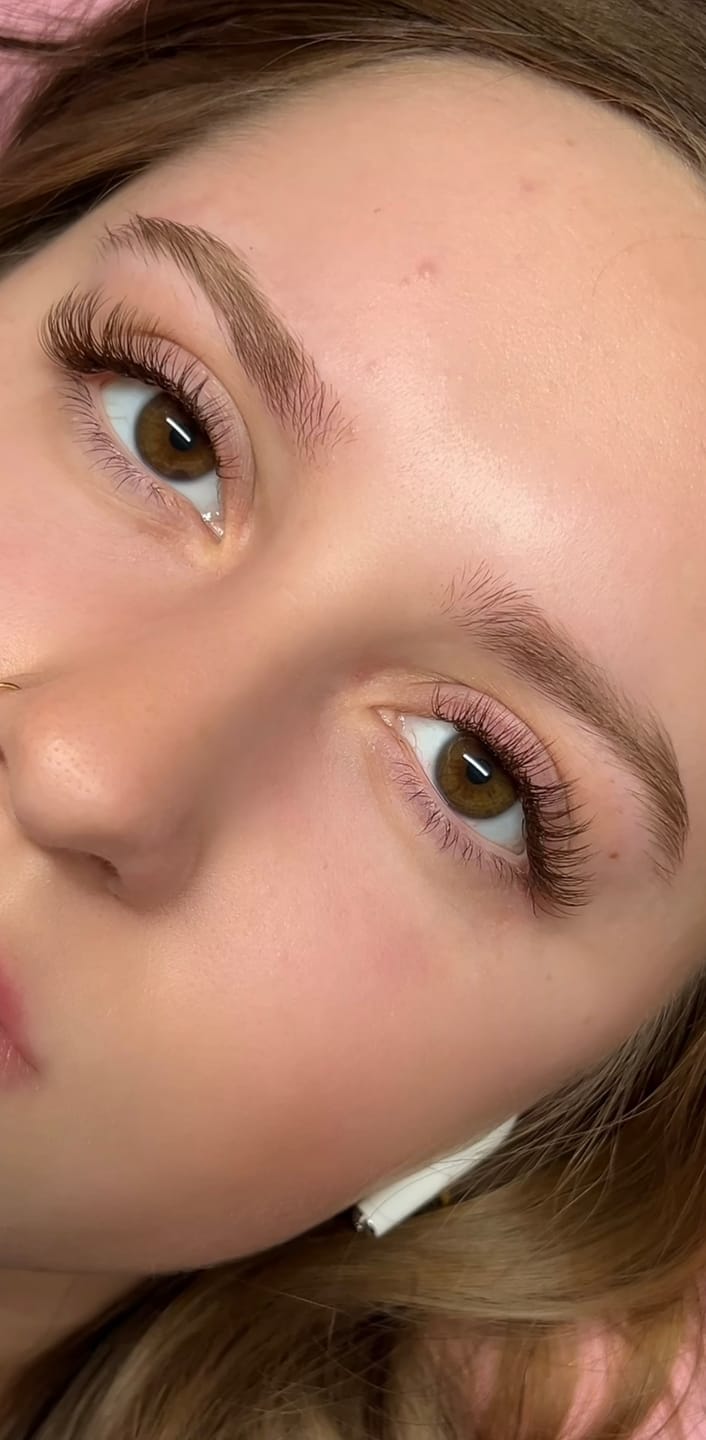 Customer photo review of 0.15mm  Brown Eyelash Extensions
