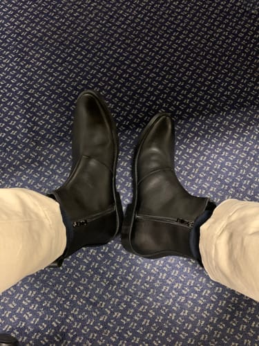Customer photo review of Chelsea Boots With Zipper - Solid Black Leather (Crepe Sole)