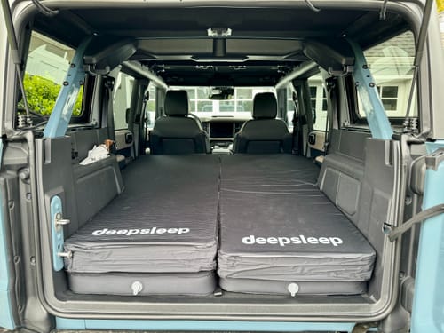 Customer photo review of deepsleep Solo Camping Mat for 4 Door Ford Bronco