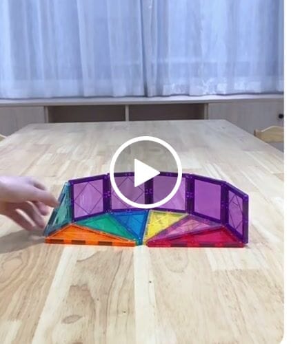 Customer video review of Kebo Magnetic Tiles Dinosaur World 49 Pcs