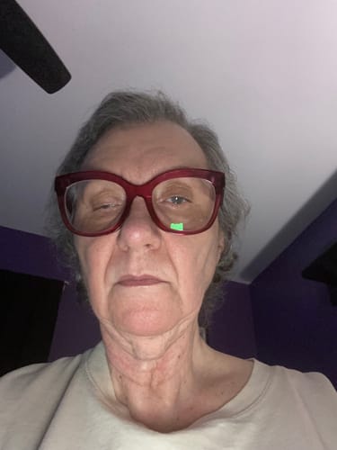 Customer photo review of Bend-4 | Square/Pink/TR90