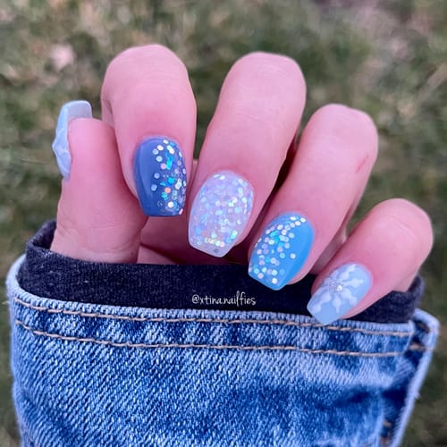 Customer photo review of D730 Capri Blue Crème Dip Powder