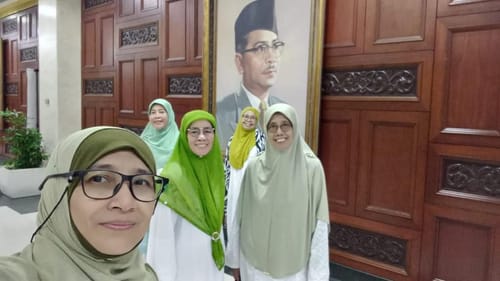 Customer photo review of Sarung Qalansiyyah Ivory Keys