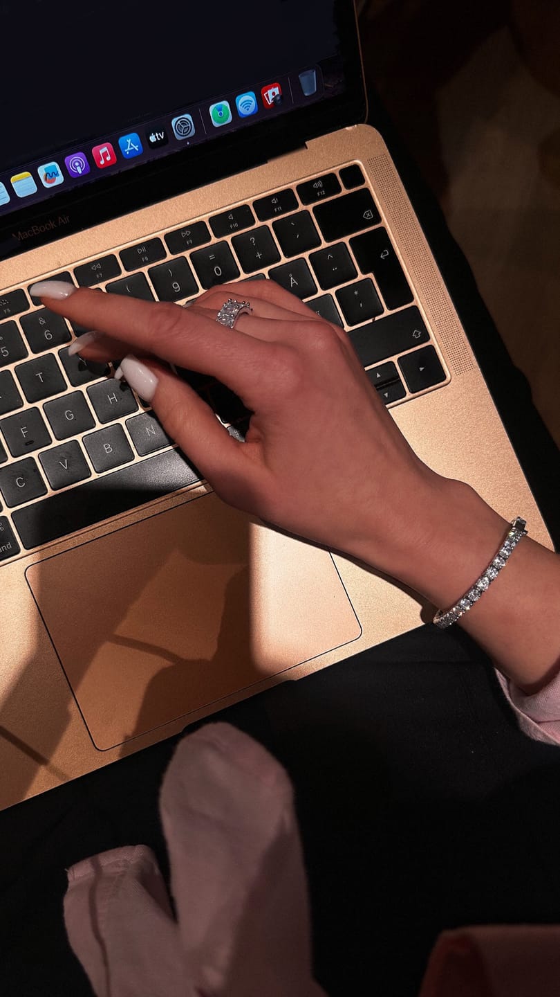 Customer photo review of TENNISBOY BRACELET. - 4MM WHITE GOLD