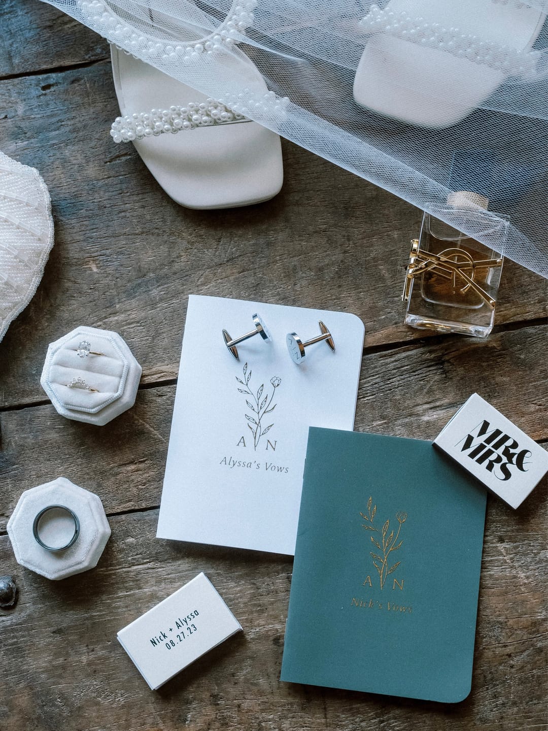 Customer photo review of Monogram Bouquet Wedding Vow Books