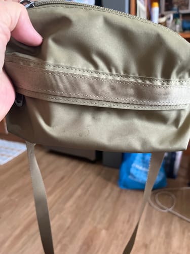 Customer photo review of Nike Women's Sportswear Futura Luxe Crossbody Bag (1L)
