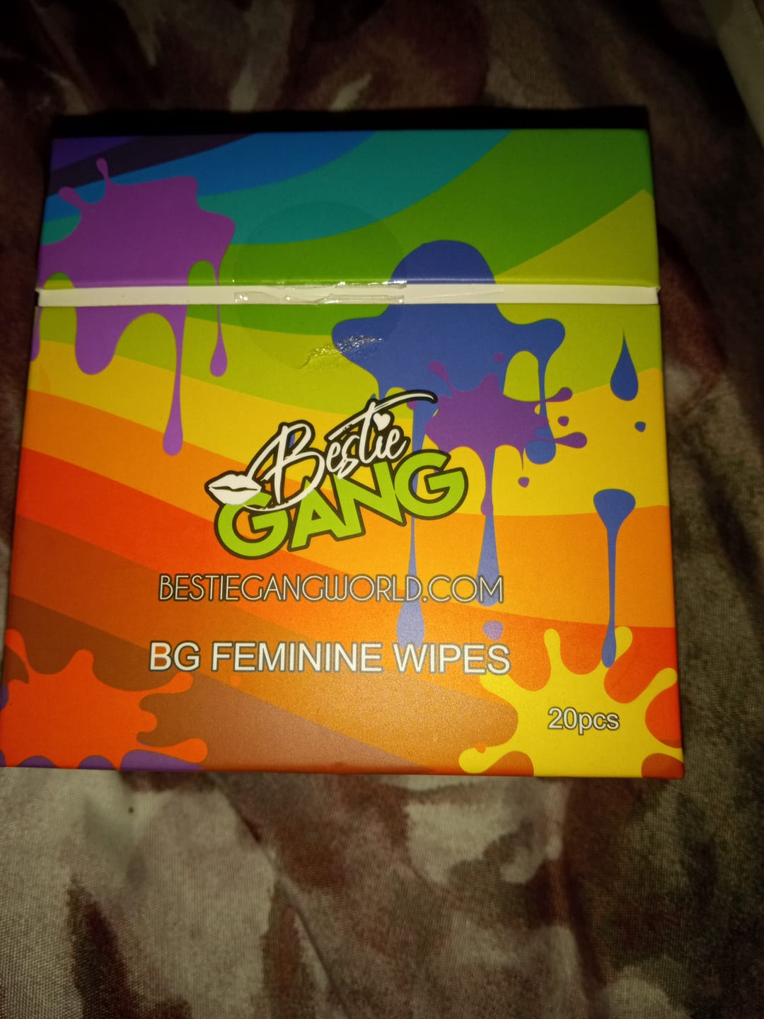 Customer photo review of 20 Bg Feminine Wipes “24 & More scent”