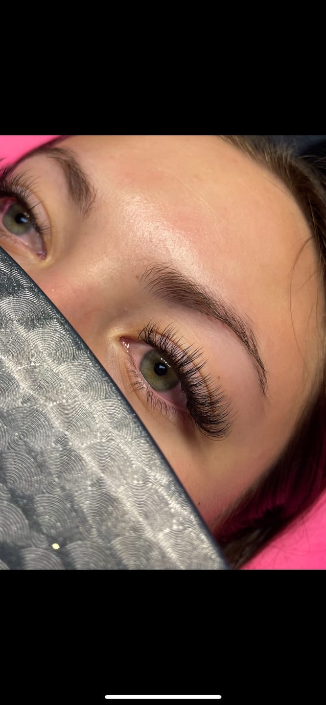 Customer photo review of Classic Lash Extensions 0.20mm