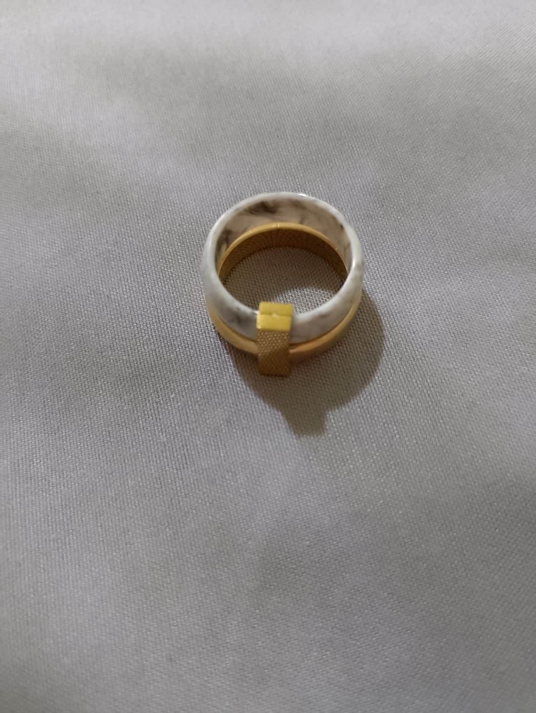 Customer photo review of Anel Camadas Rich Banhado em Ouro 18K