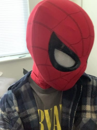 Customer photo review of New Spider-man:no Way Home Spider Man Mask Luxury Helmet Rechargeable Remote Eyes Movable Mask Cosplay Decoration Gift Toys