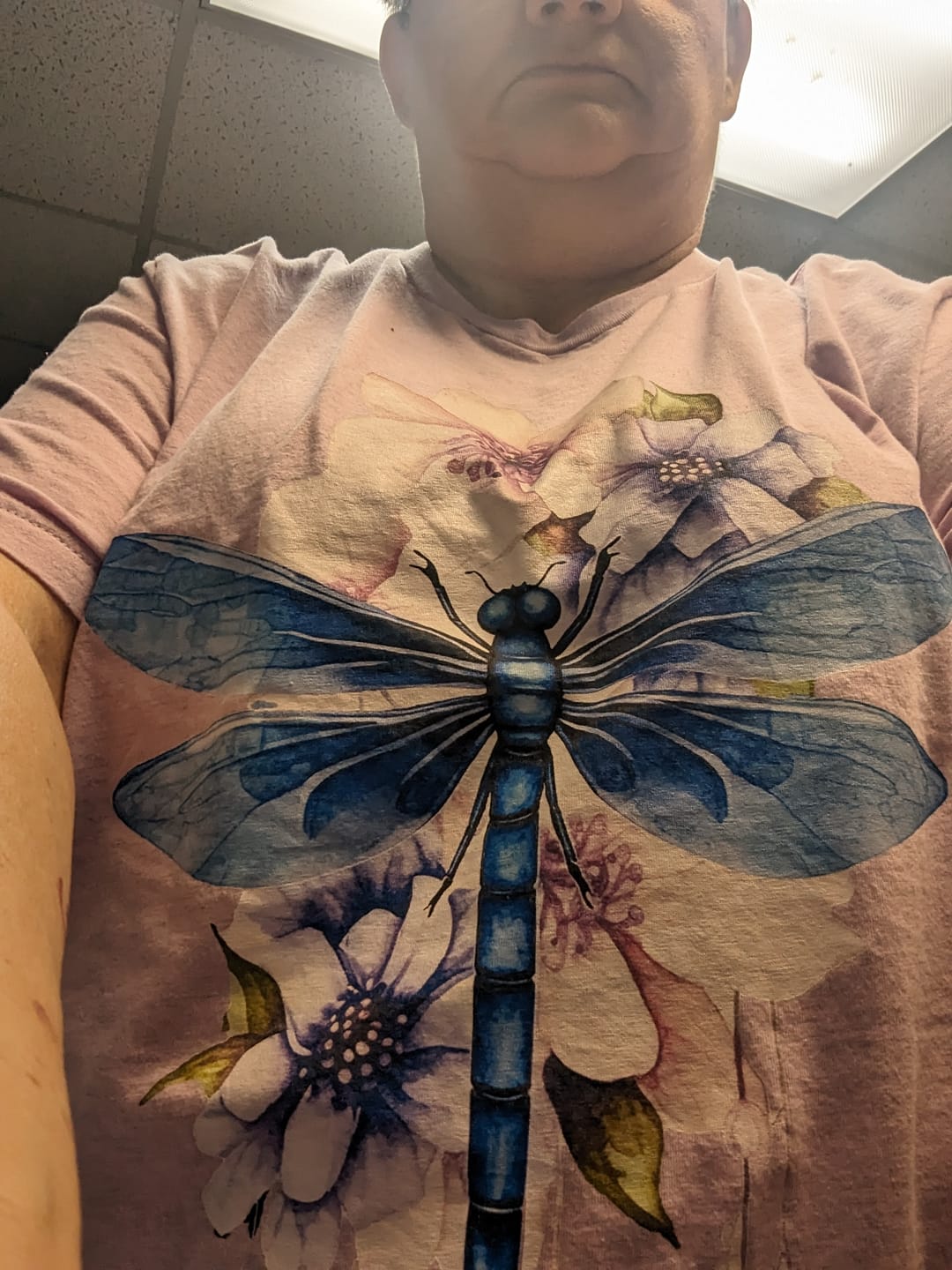 Customer photo review of Women's Graphic Tees Casual Summer Dragonfly Shirt Watercolor Printed Short Sleeve Cute Casual Tops
