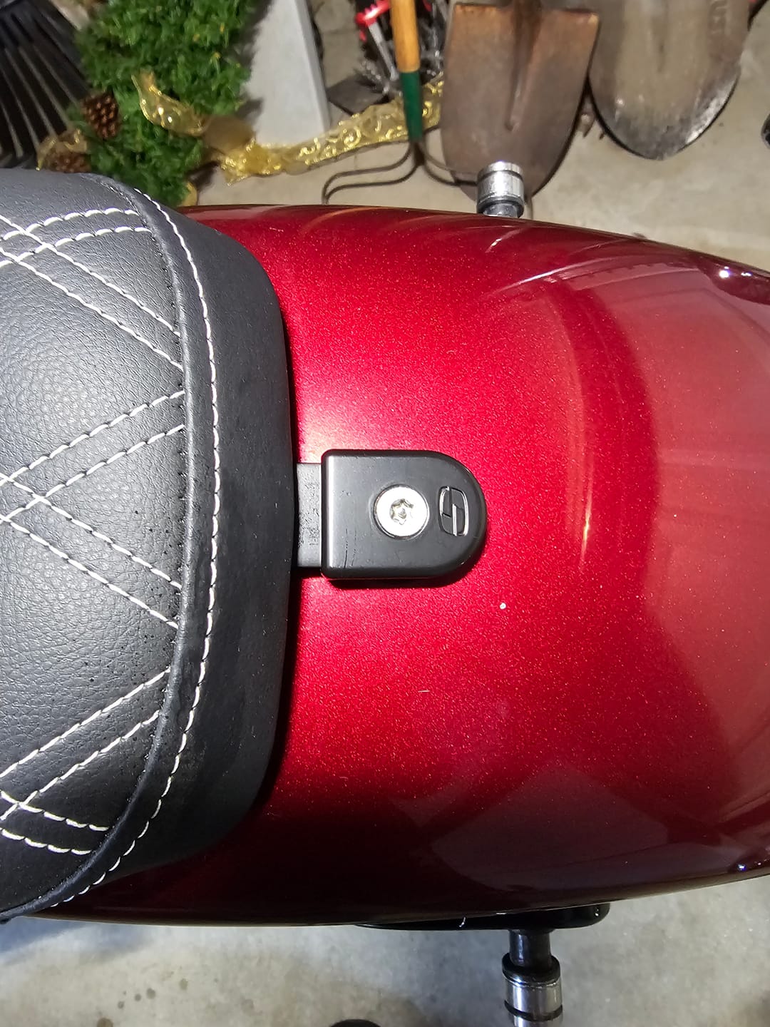 Customer photo review of SADDLEMEN BLACK SECURITY SCREW