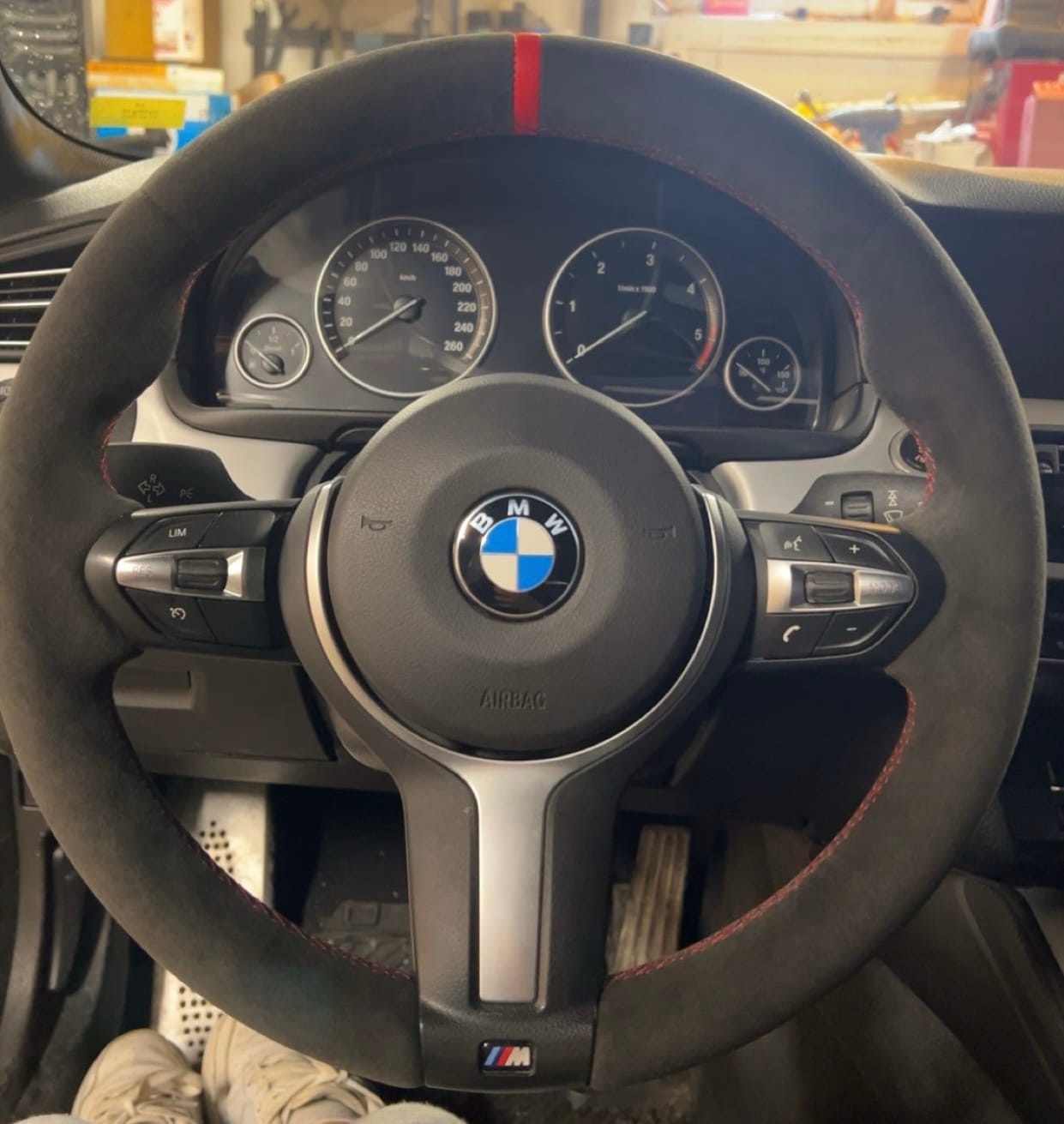 Customer photo review of BMW F-Serie Alcantara Ratt V2