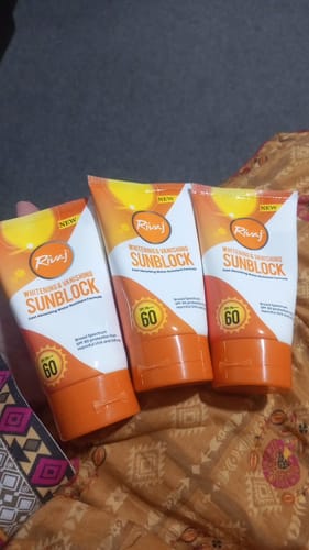 Customer photo review of Whitening & Vanishing SPF60 Sunblock