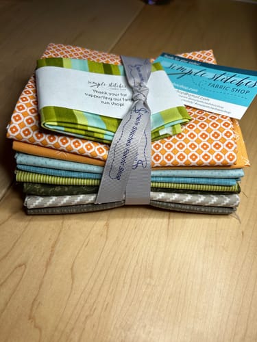 Customer photo review of The Autumn Basket - Hands On Design - Simple Bundle (8) Fat Quarter Bundle