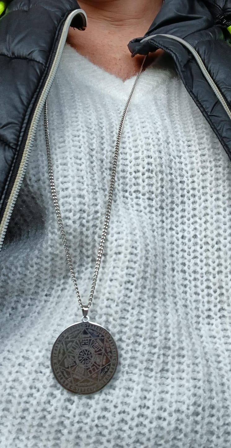 Customer photo review of Pendentif Sceau des 7 Archanges