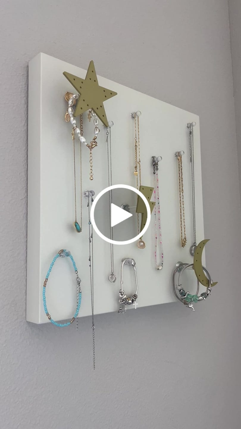 Customer video review of Wall Jewelry Organizer Large Board For Tweens, Teens, & Young Adult Girls