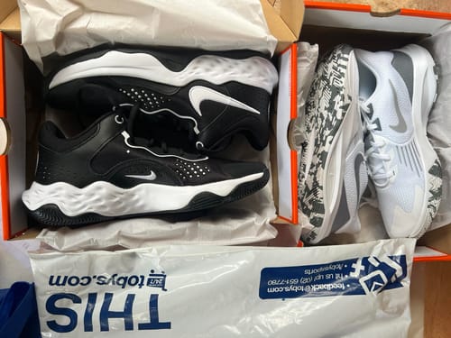 Customer photo review of Nike Men's Fly.By Mid 3 Basketball Shoes