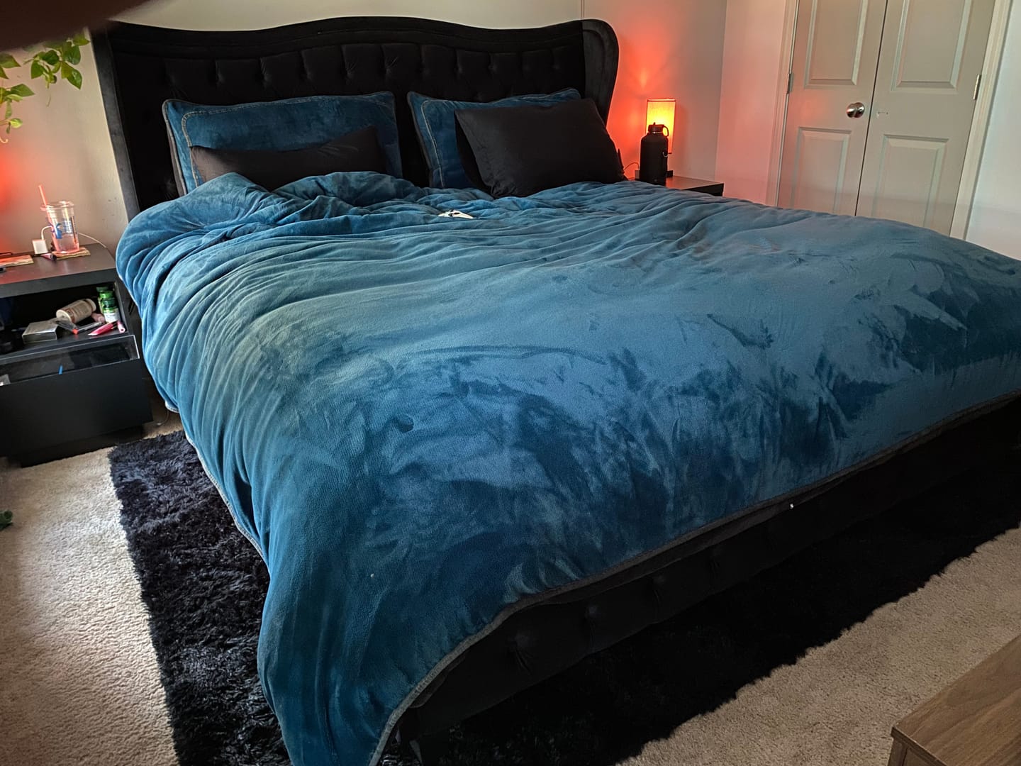 Customer photo review of Velós Complete Bedding Set