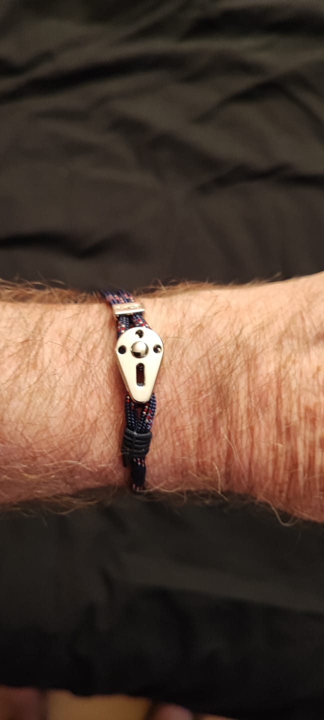 Customer photo review of Powell