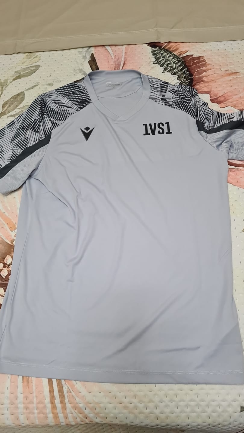 Customer photo review of T-shirt tecnica 1VS1