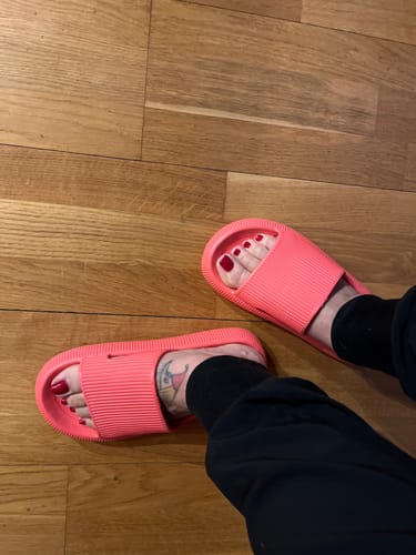 Customer photo review of HappyFlops Original