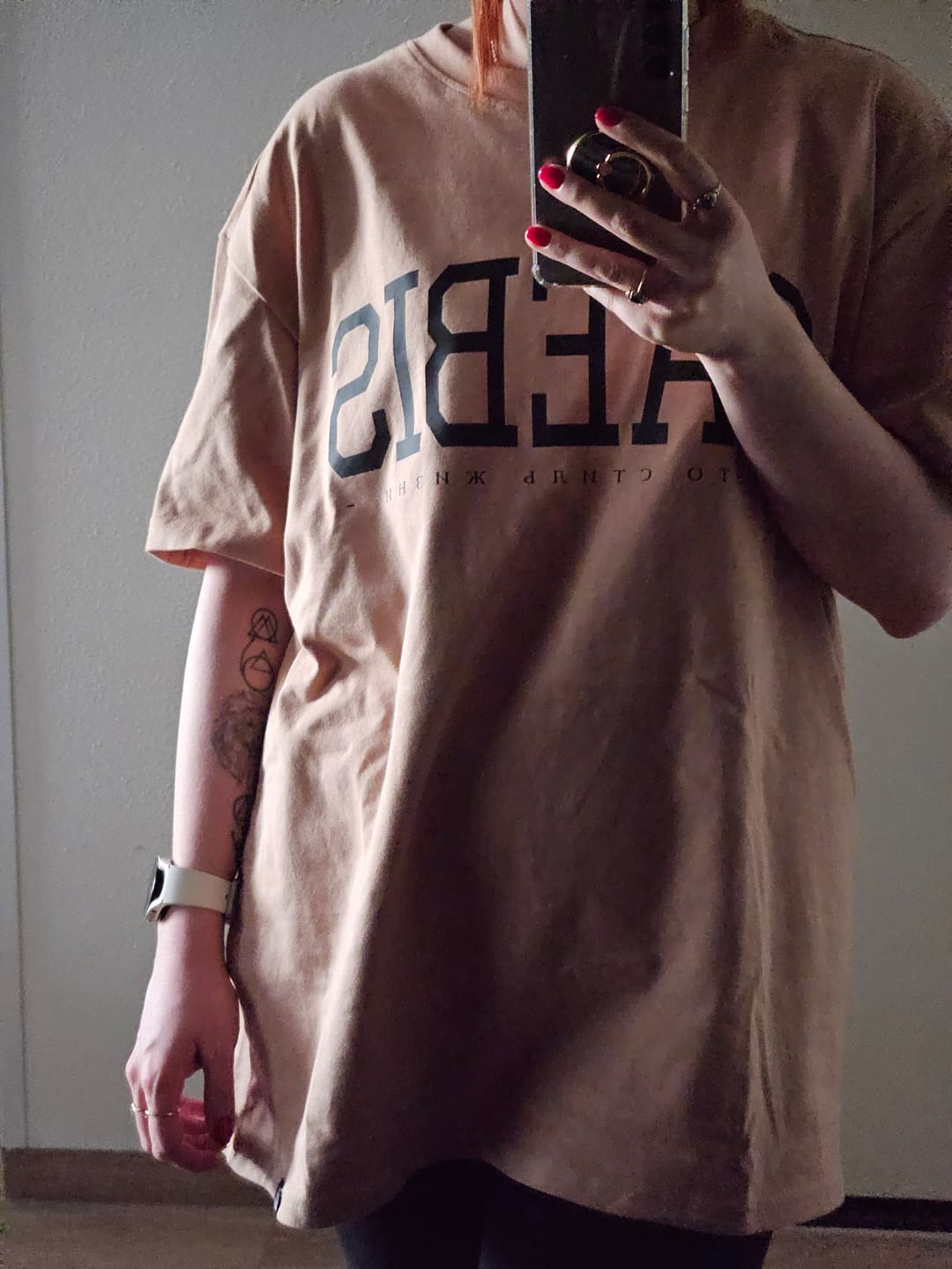 Customer photo review of Lifestyle Damen T-Shirt Kleid sandfarben by SAEBIS®