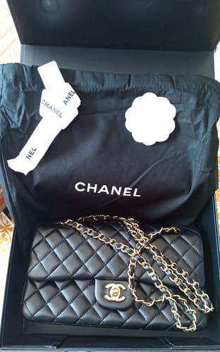 Customer photo review of CLASSIC FLAP 25 BLACK LAMBSKIN LIGHT GOLD HARDWARE