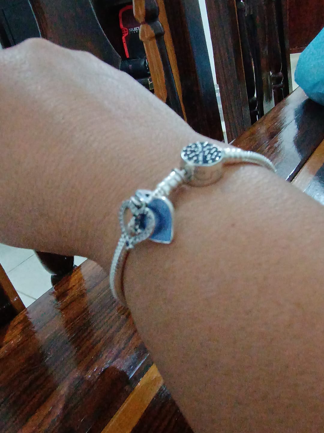 Customer photo review of Pulsera Zirconias