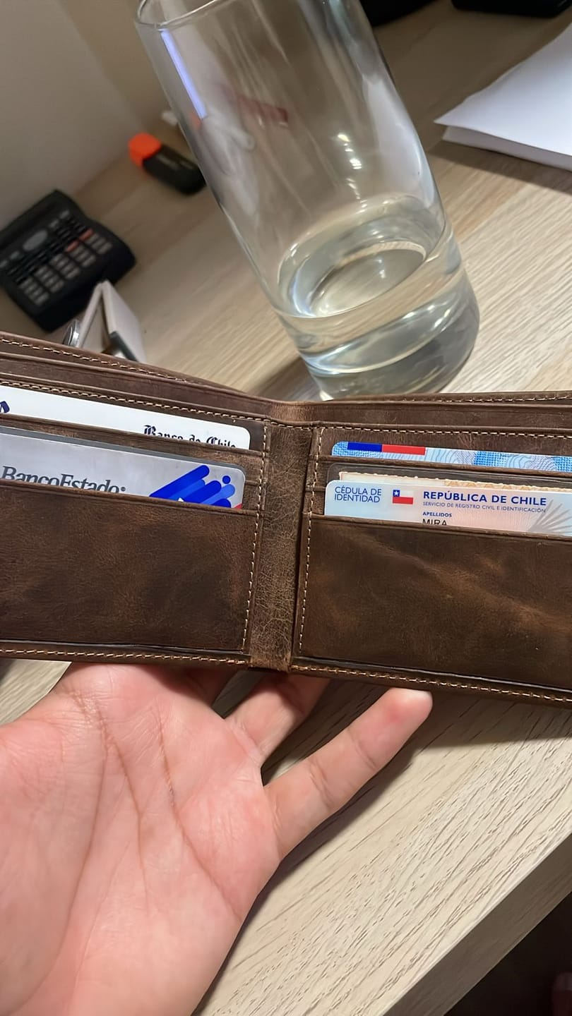 Customer photo review of Billetera Clásica