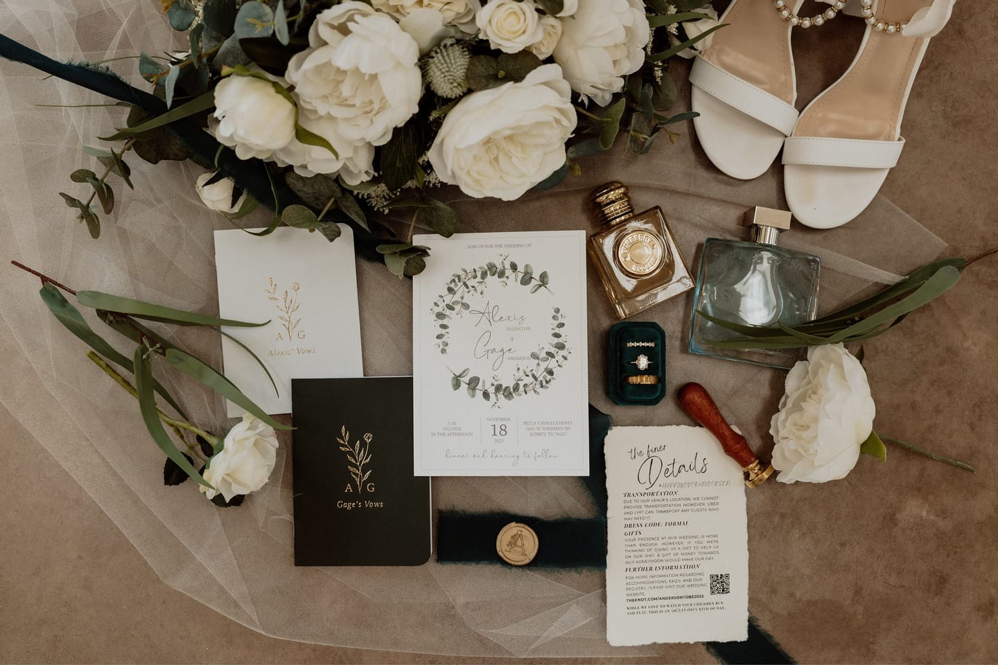 Customer photo review of Monogram Bouquet Wedding Vow Books