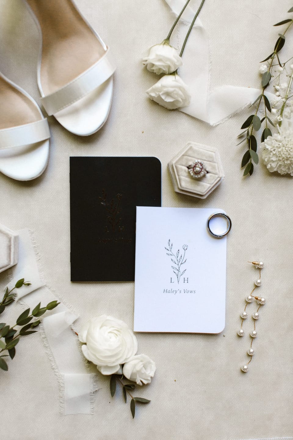 Customer photo review of Monogram Bouquet Wedding Vow Books