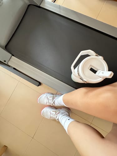 Customer photo review of Brooks Women's Glycerin Stealthfit 20 Running Shoes