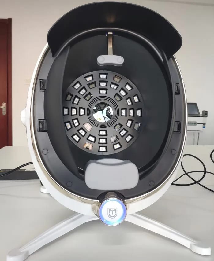 Customer photo review of Skin Analysis Machine MOJI