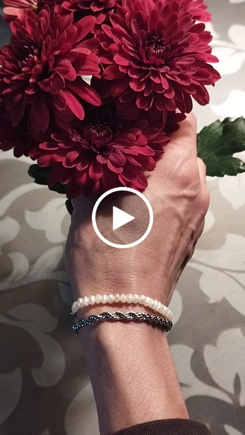 Customer video review of Pulsera Perlitas Ballet Pink