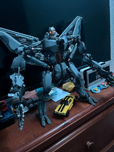 Customer photo review of 4th Party MW Model Wizard T-10 T10 Earthquake Star Sky Wings ( Oversized MPM10 Starscream ) 34cm / 13"