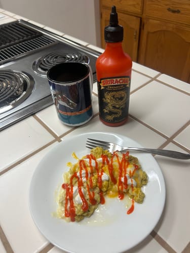 Customer photo review of Underwood Ranches Dragon Sriracha Hot Sauce
